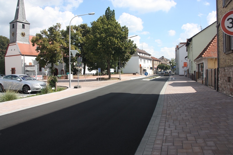 Die neu gestaltete Darmstädter Straße am Dalles.